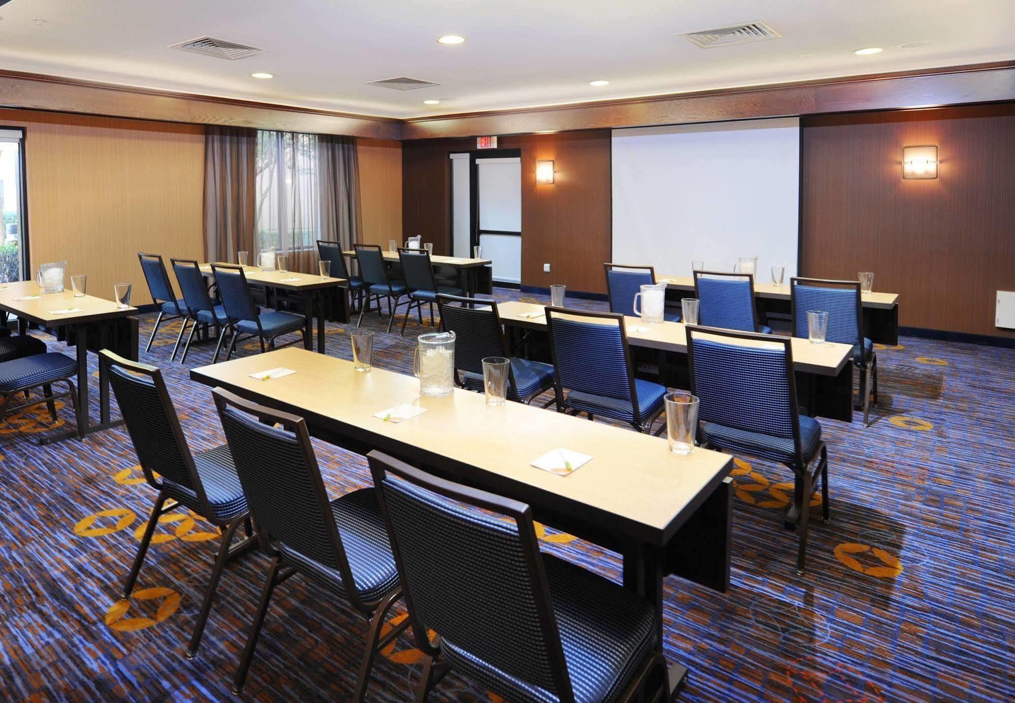 Courtyard By Marriott Dallas Plano In Legacy Park Buitenkant foto